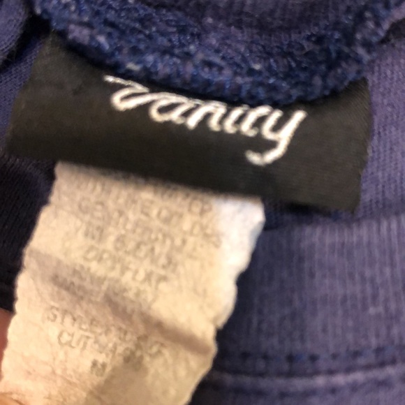 Vanity Tee - Picture 4 of 5